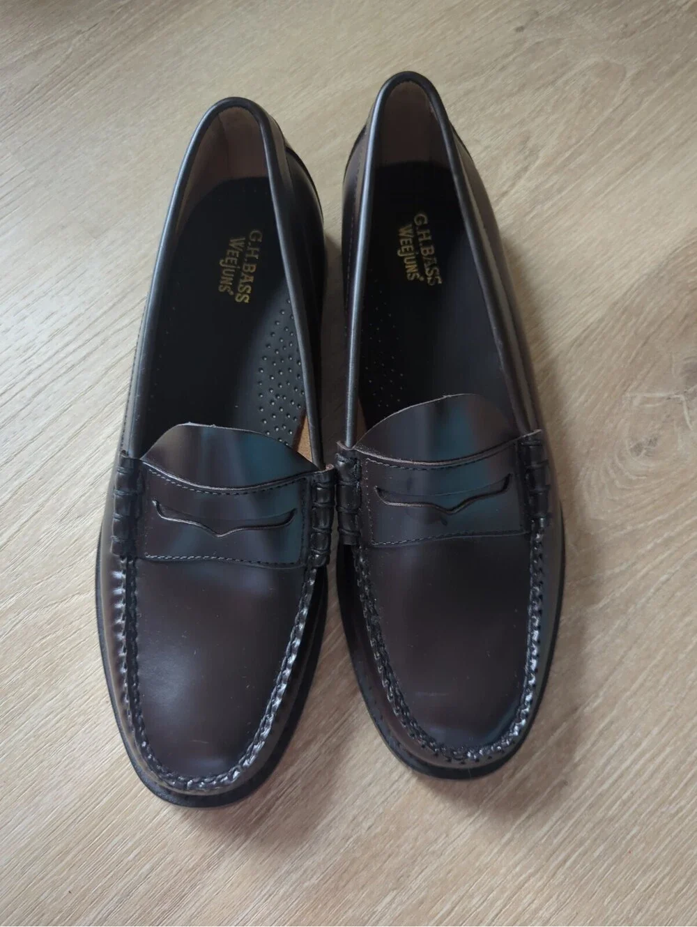 G.H. Bass & Co Larson Weejuns Men's  Wine Dark Brown Leather Penny Loafers 10.5